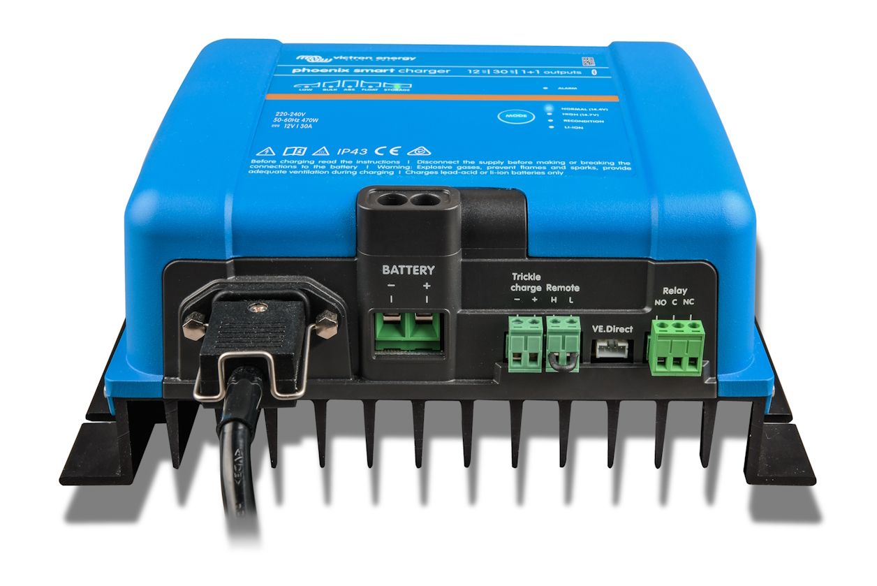 Victron Phoenix Smart IP43 Charger 12/30 (1+1) 120-240VBatterieladegerät - Ladegerät - mit Bluetooth